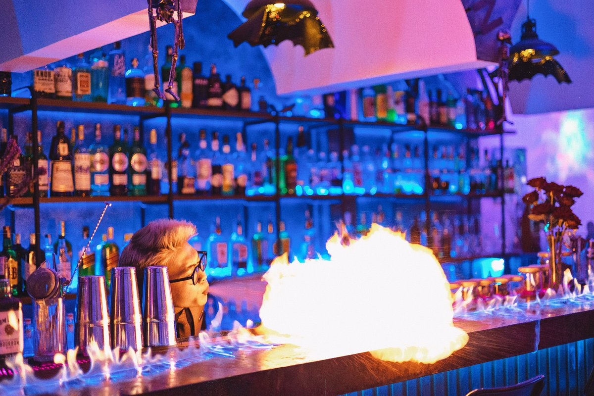 Dusk Till Dawn Cocktail Bar